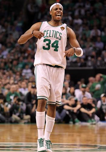 雄鹿105-101湖人 字母哥21分东契奇6犯离场