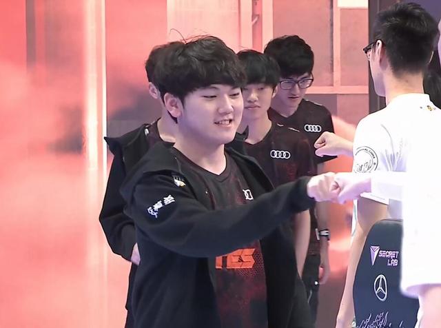 留意平台公 留意平台公